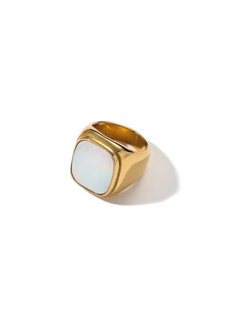 18K Mother Of Pearl Ring - Camillaboutiqueshop