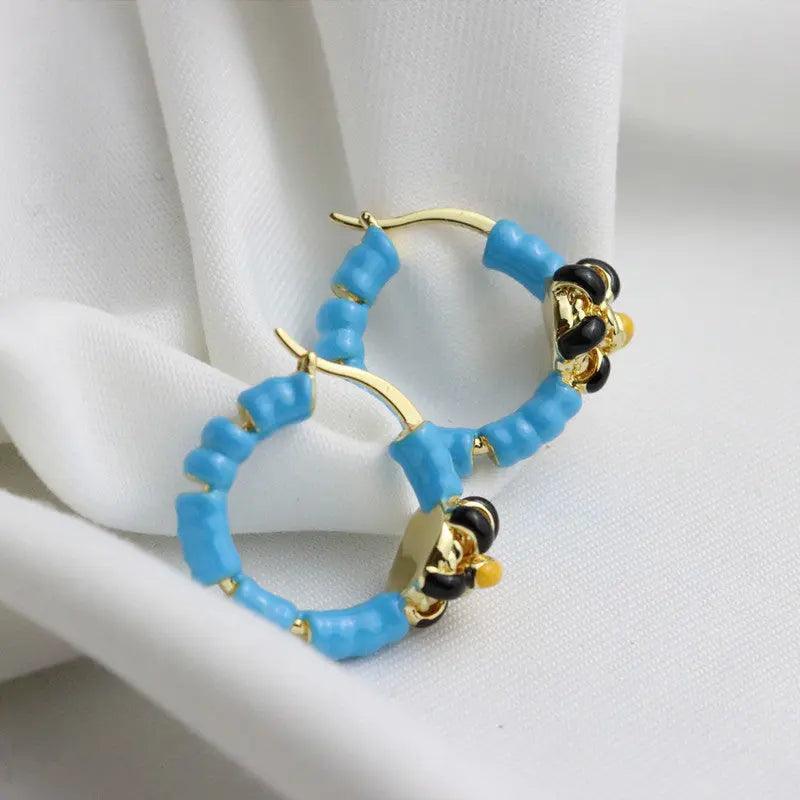 Enamel Daisy Hoop - Camillaboutiqueco camillaboutiqueshop.com