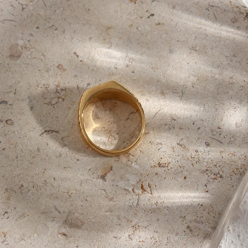 RICH BITCH RING - Camillaboutiqueco camillaboutiqueshop.com