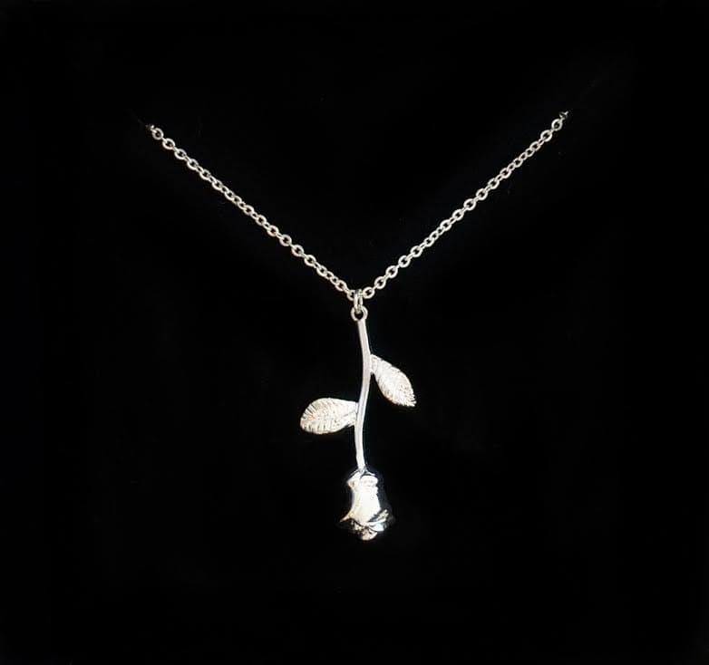Rose Necklace - Camillaboutiqueco camillaboutiqueshop.com