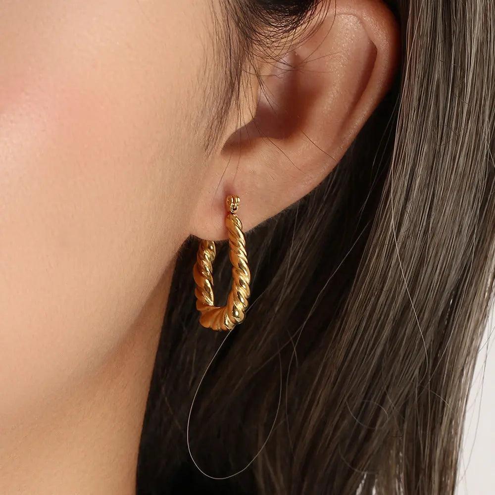 VERITY HOOPS - Camillaboutiqueco camillaboutiqueshop.com