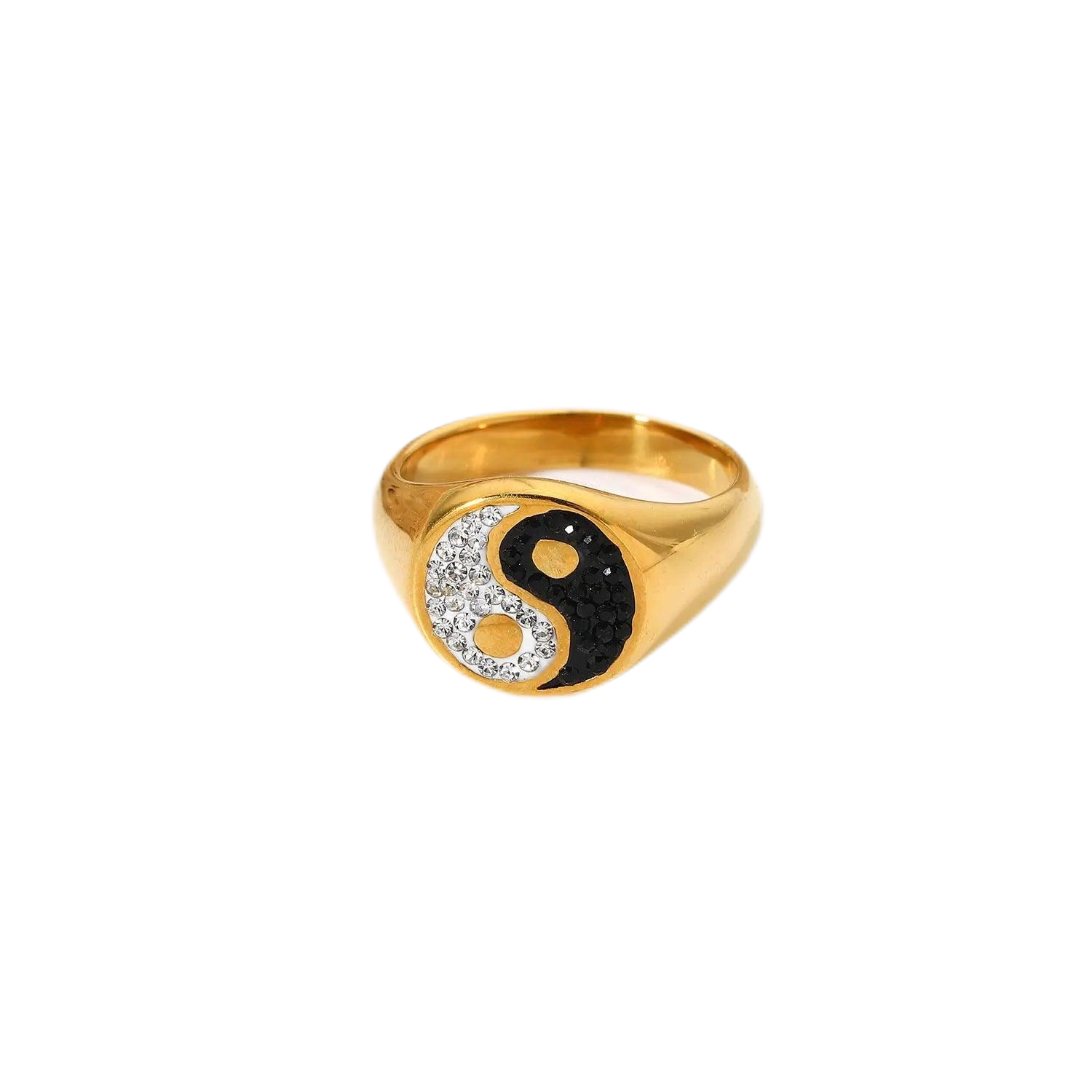 Yin Yang Sparkle Signet Ring - Camillaboutiqueco camillaboutiqueshop.com