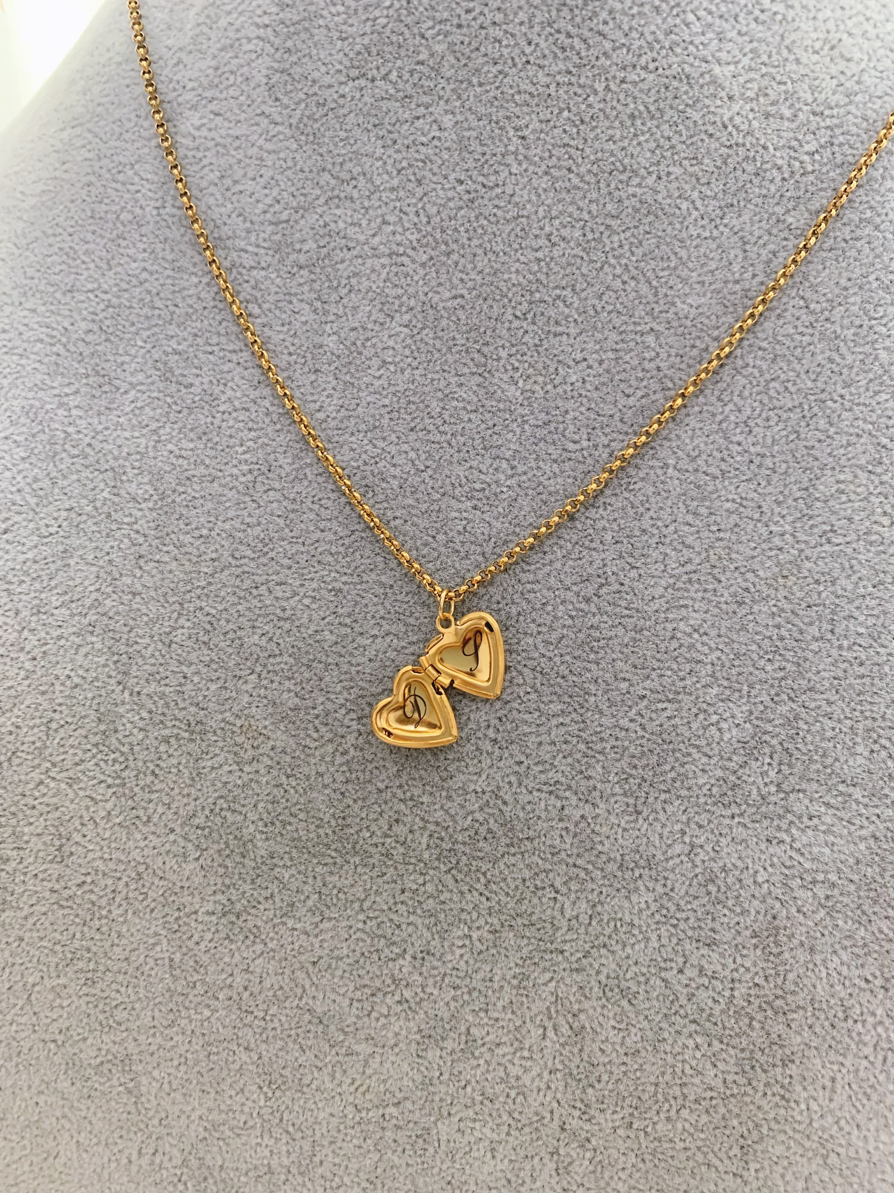 Heart Mini Initial Locket Necklace - camillaboutiqueshop