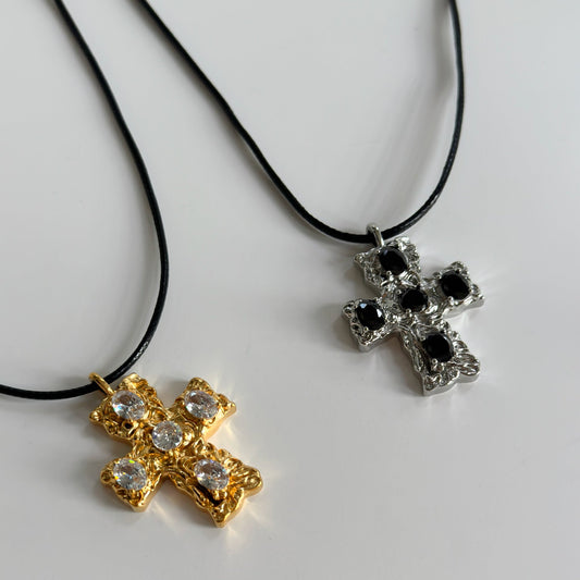 SPARKLING CROSS NECKLACE