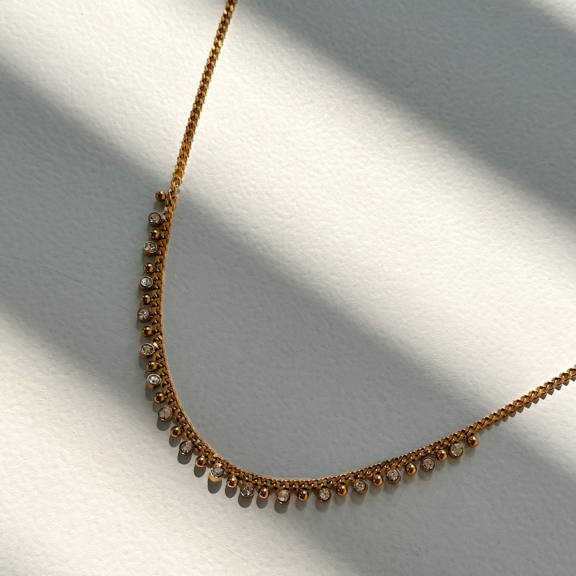 RADIANT. NECKLACE