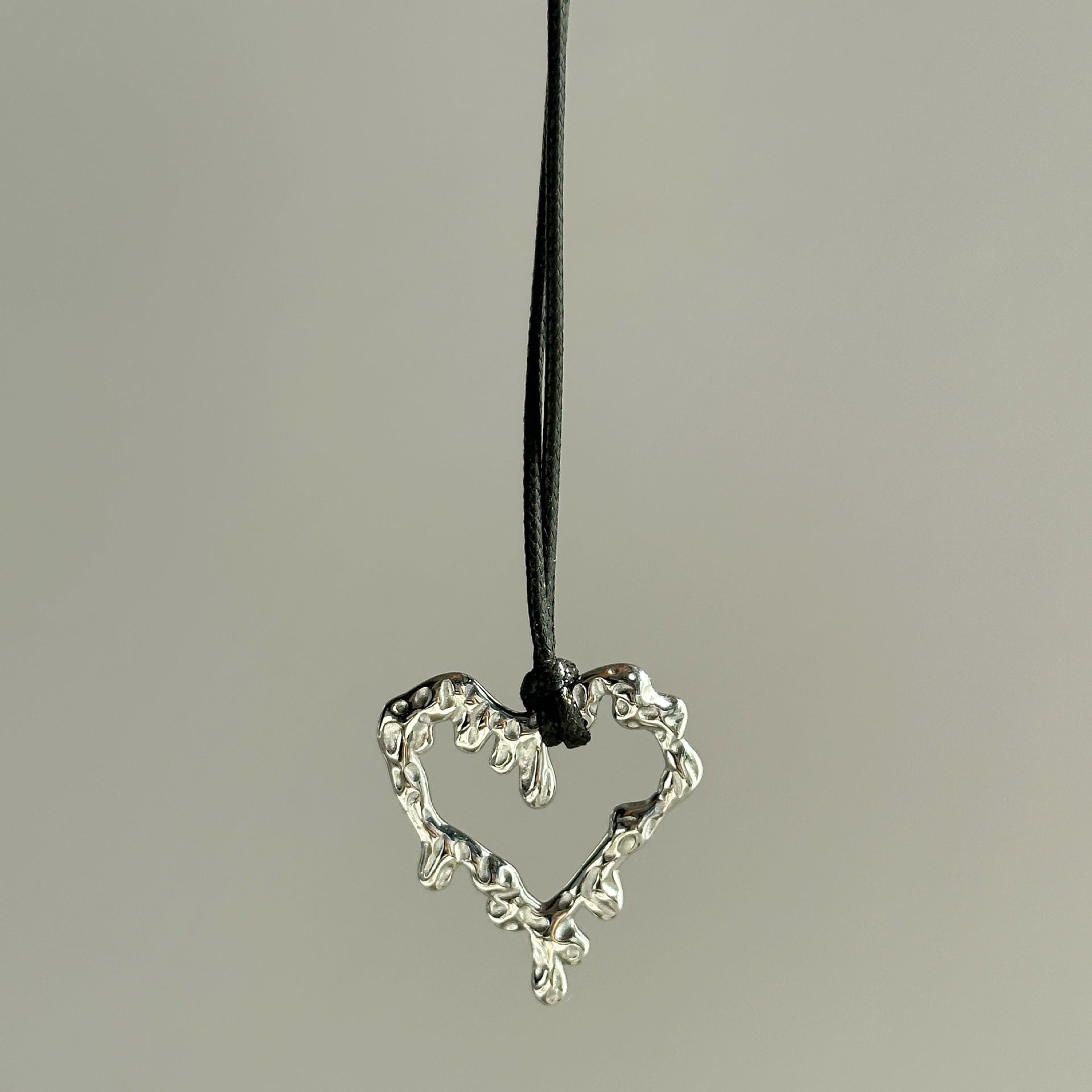 TINA HEART NECKLACE