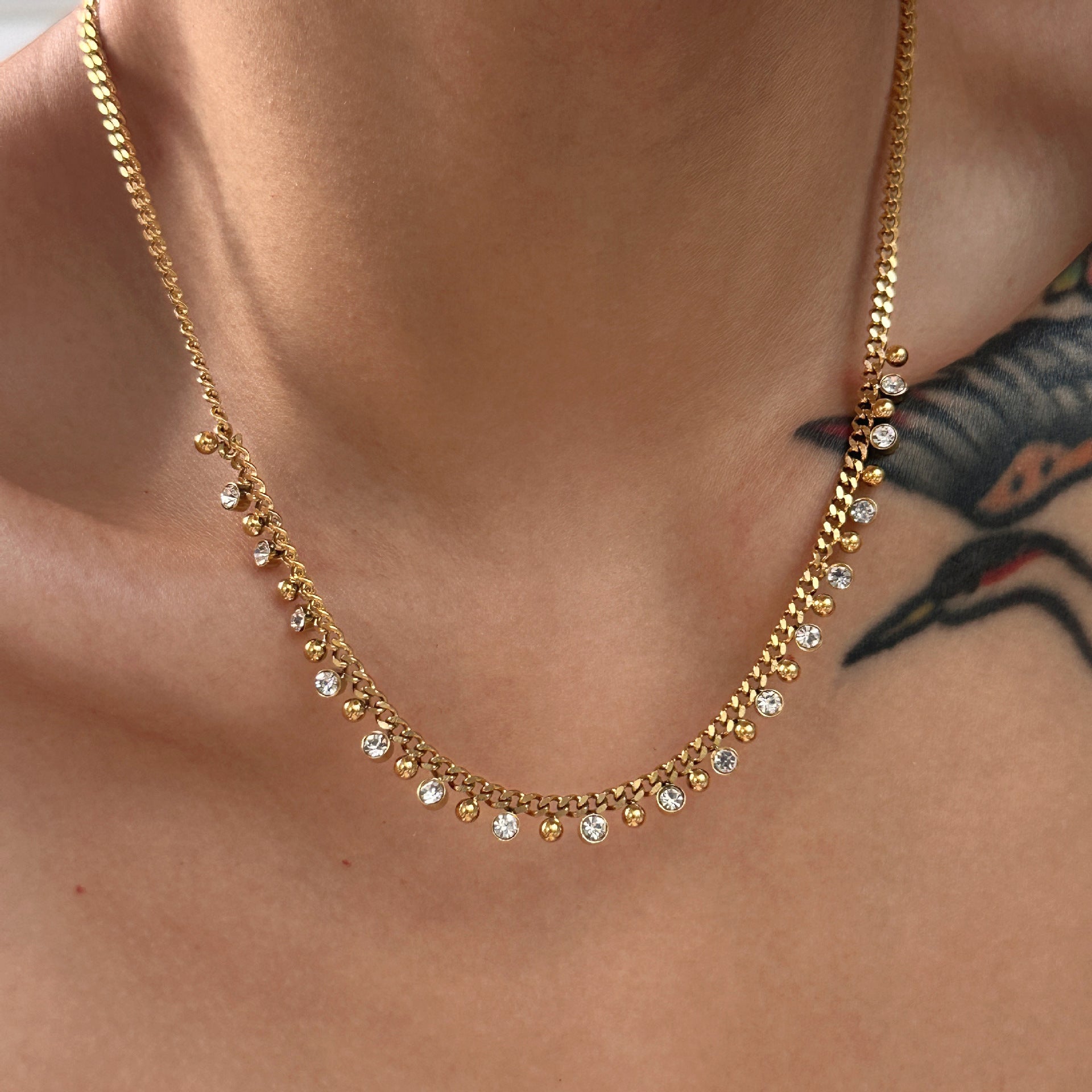 RADIANT. NECKLACE