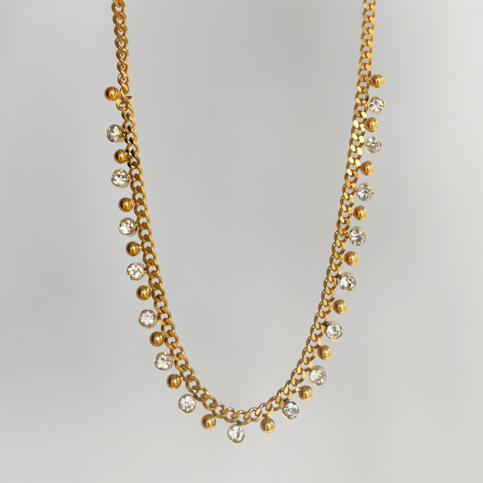 RADIANT. NECKLACE