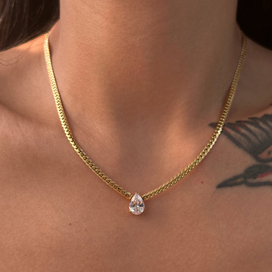 CHARMY. NECKLACE