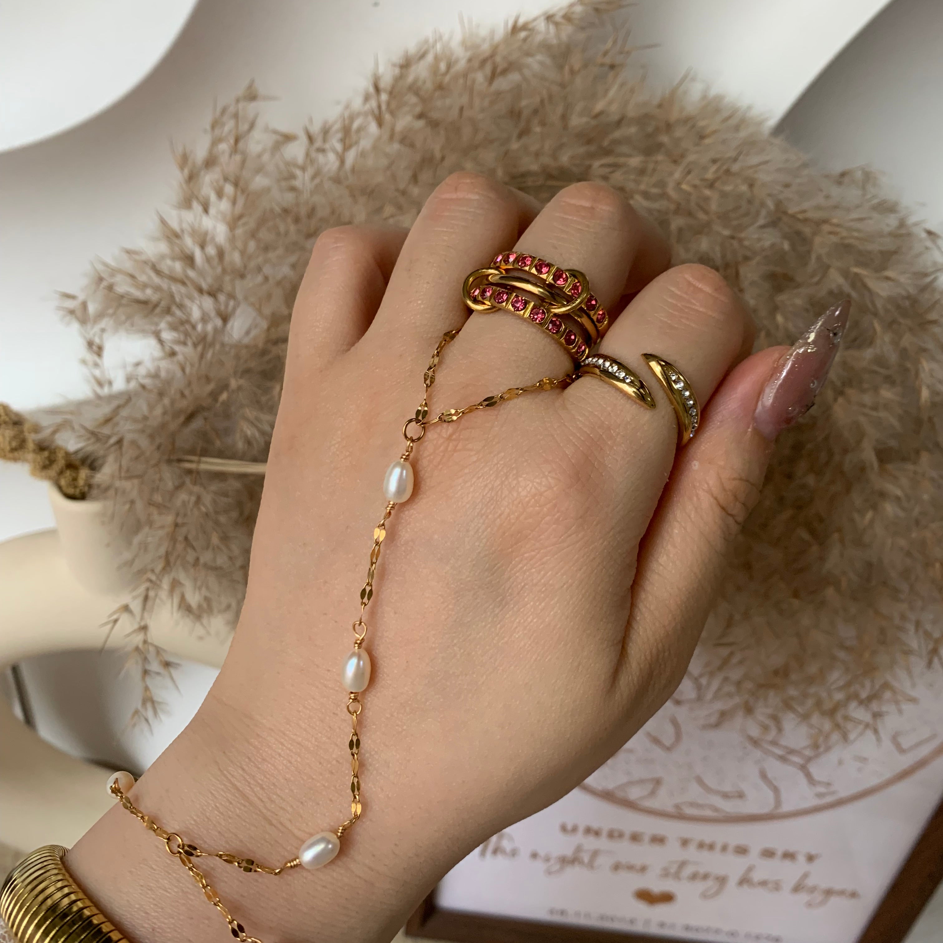 Pearla Hand Chain - camillaboutiqueshop