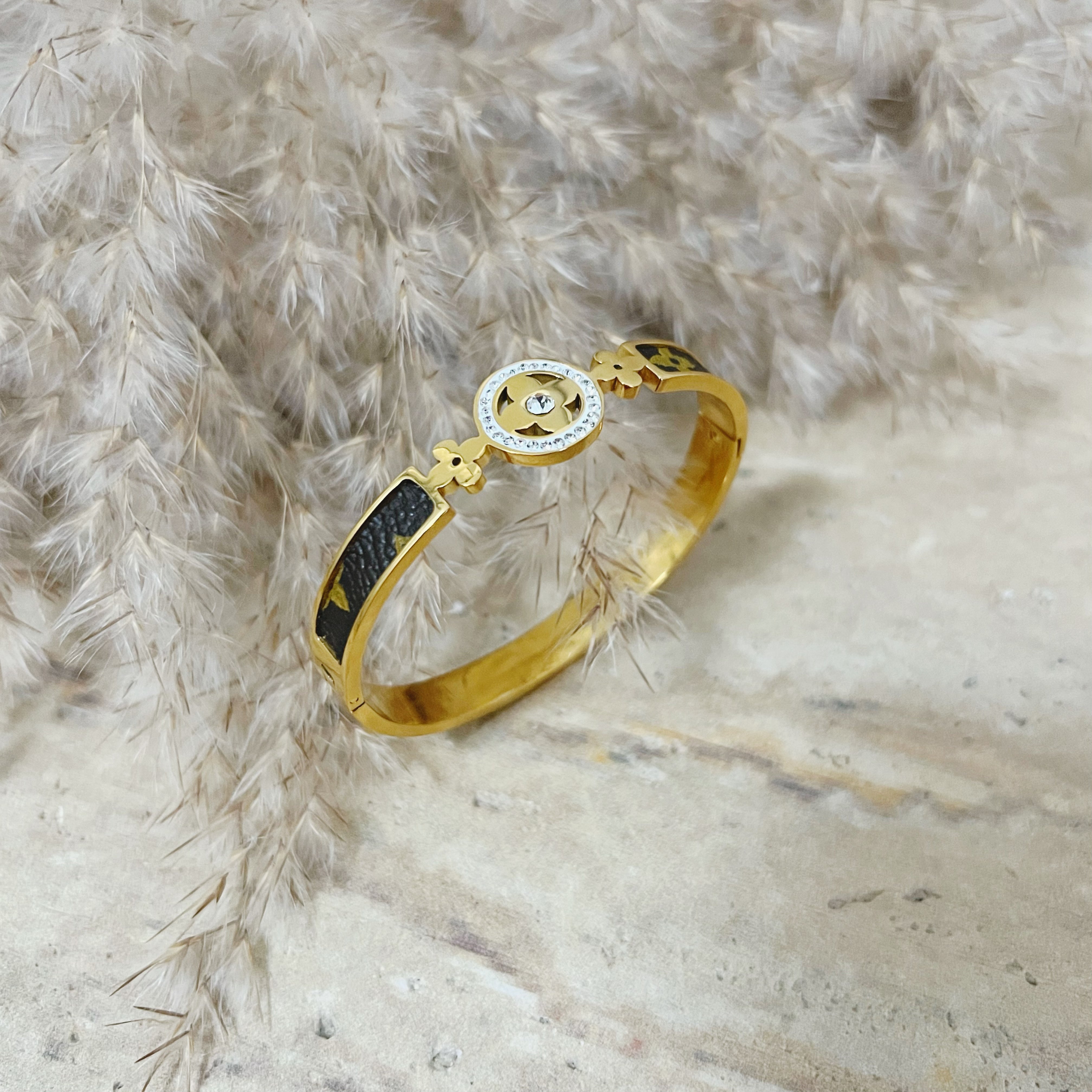 Clover Bangle with Brown Vegan Leather