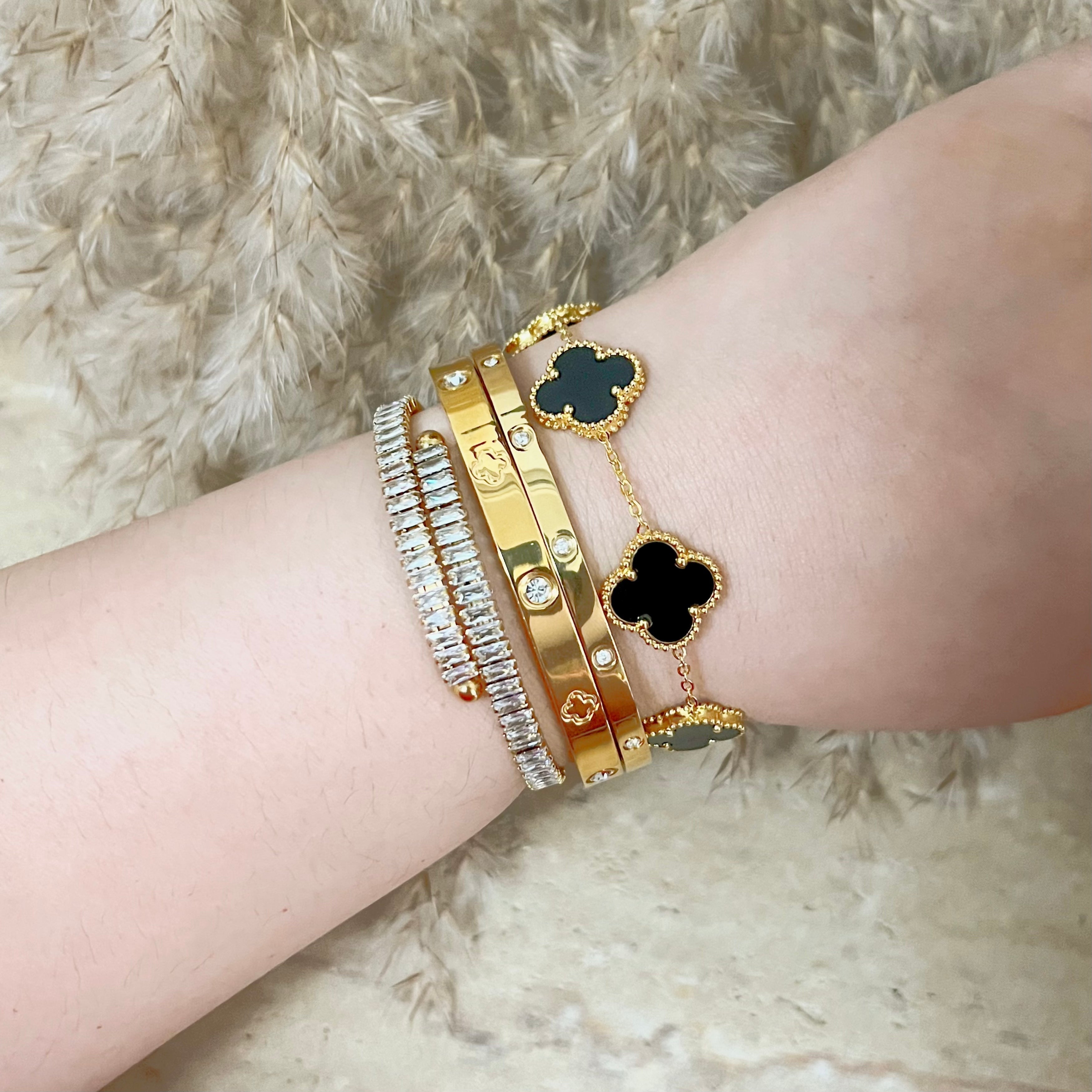 KLARA || Thin Bangle with Zirconia Stones 4mm