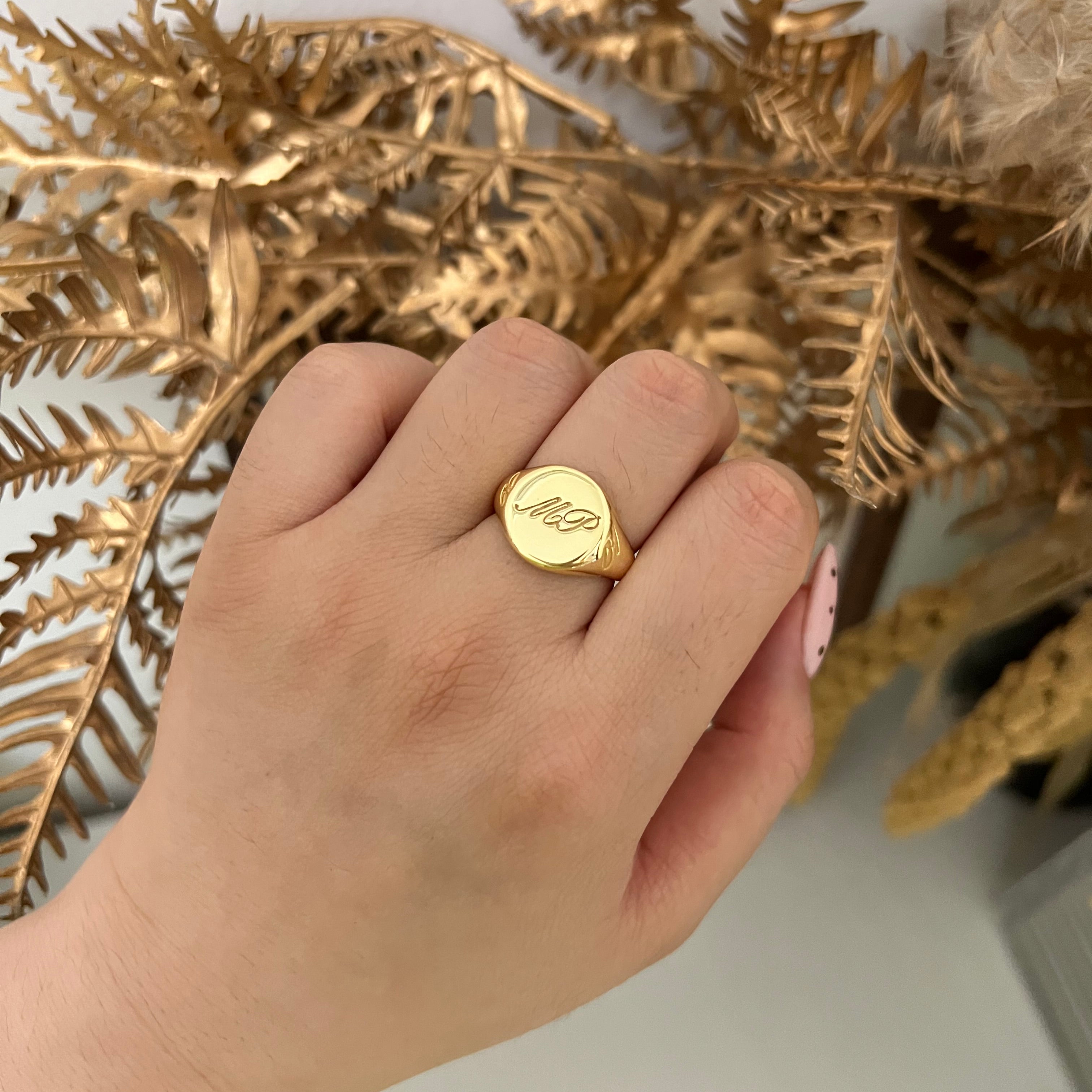 Custom Signet Ring -camillaboutiqueshop
