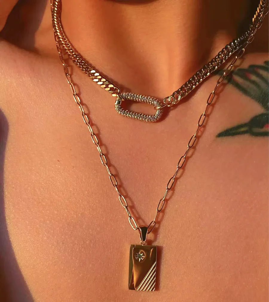 Cloe Choker