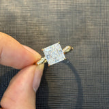 TWIST PRINCESS CUT MOISSANITE RING