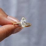 'VALENTINA' MOISSANITE RING -camillaboutiqueshop