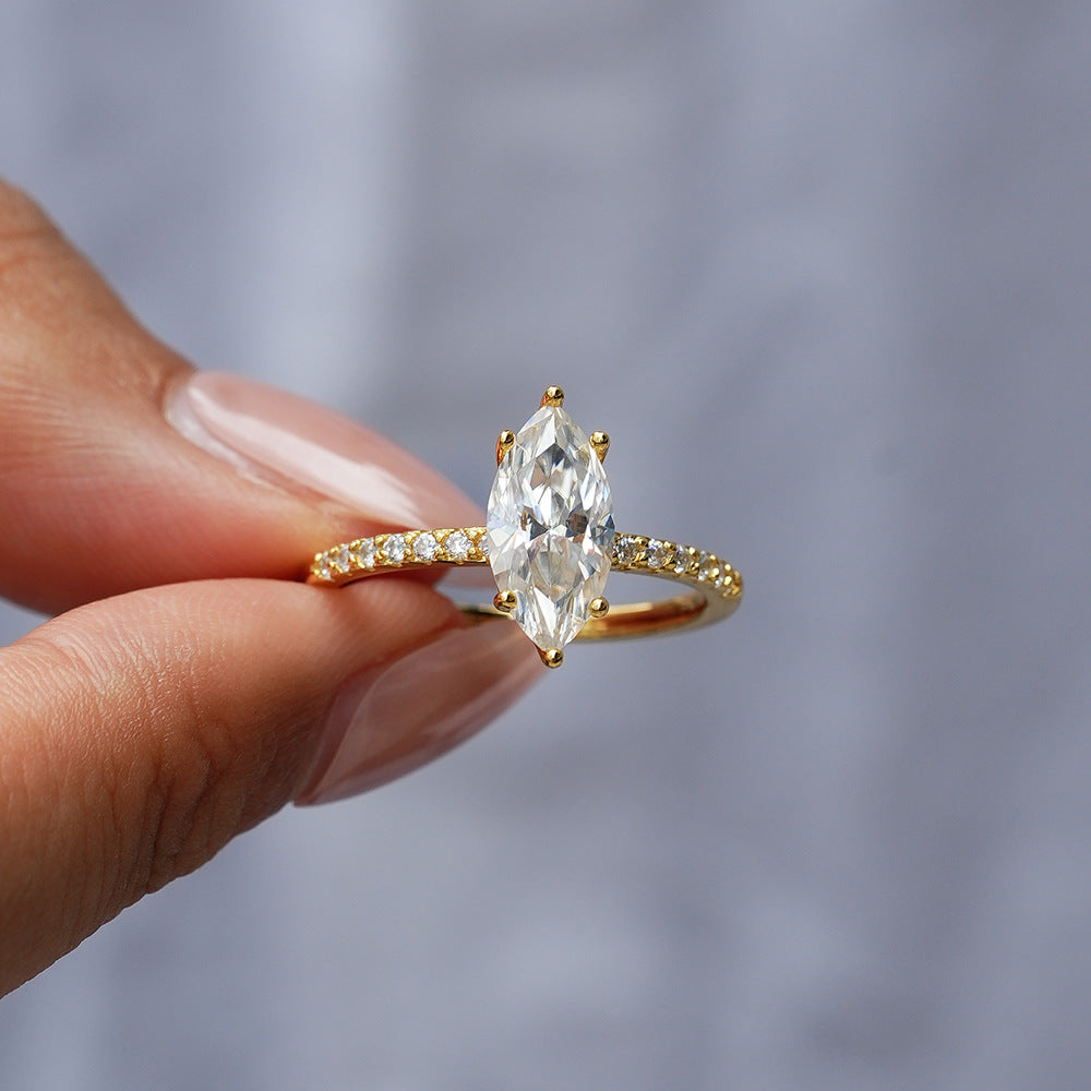 'VALENTINA' MOISSANITE RING