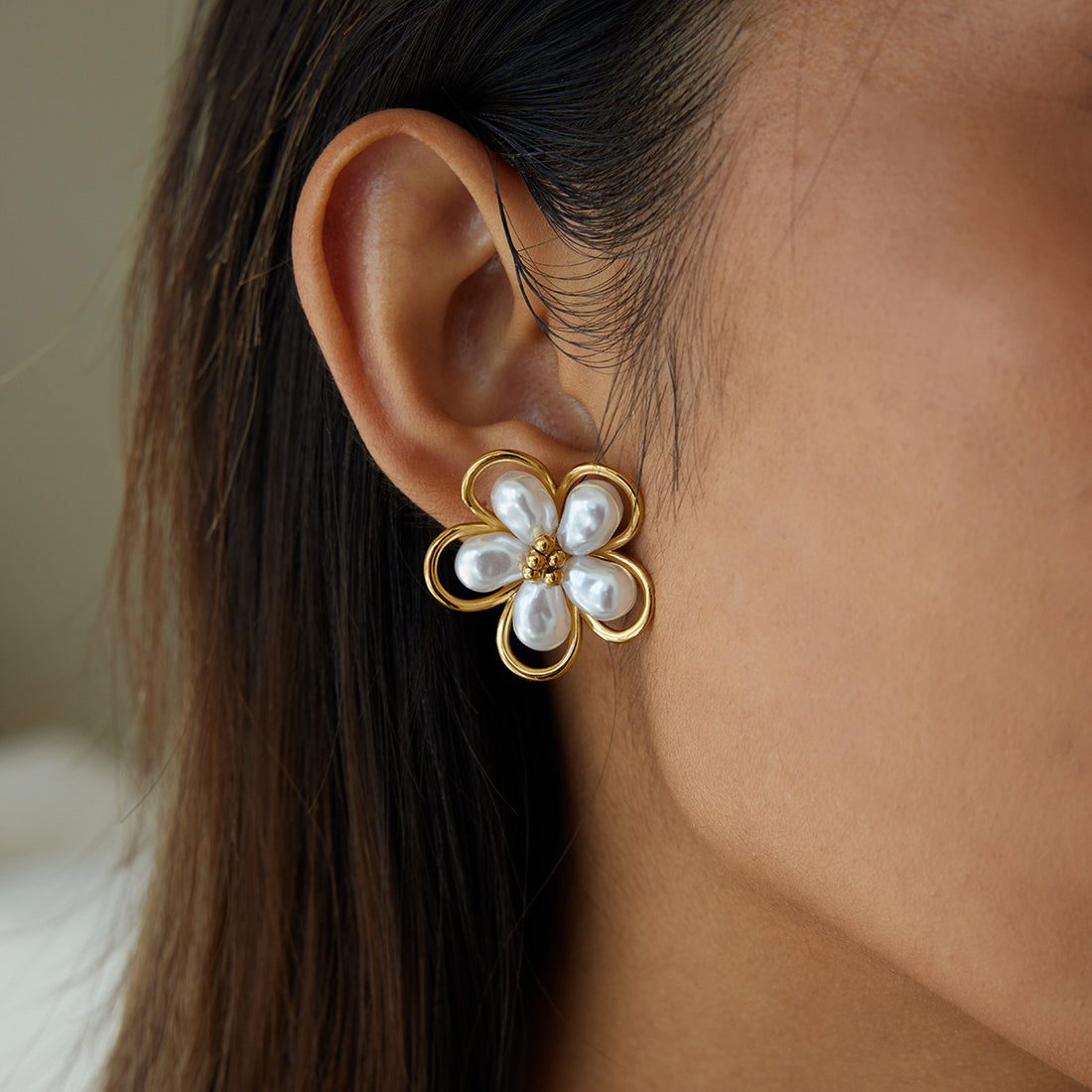 Flower Pearl  Earrings