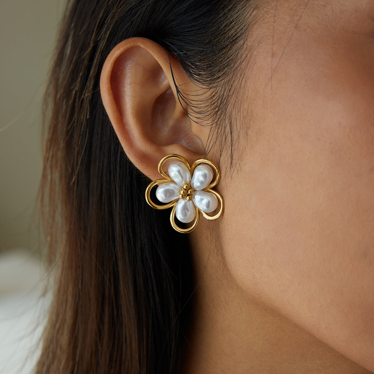 Flower Pearl  Earrings