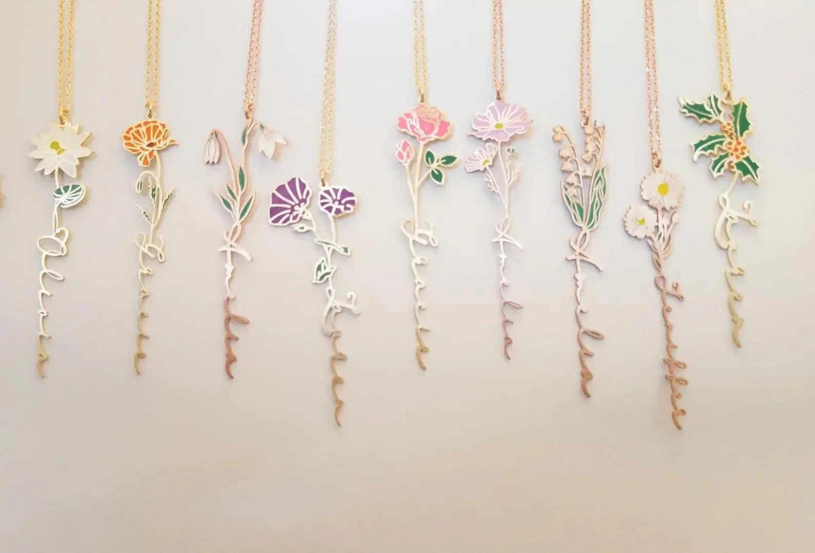 Birth Flower Name Necklace - camillaboutiqueshop