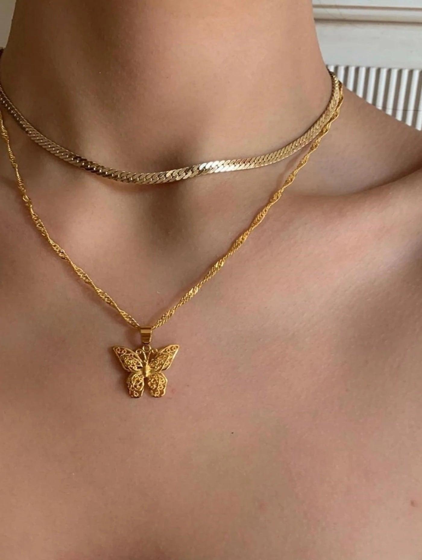 Gold Butterfly Necklace - Camillaboutiqueco
