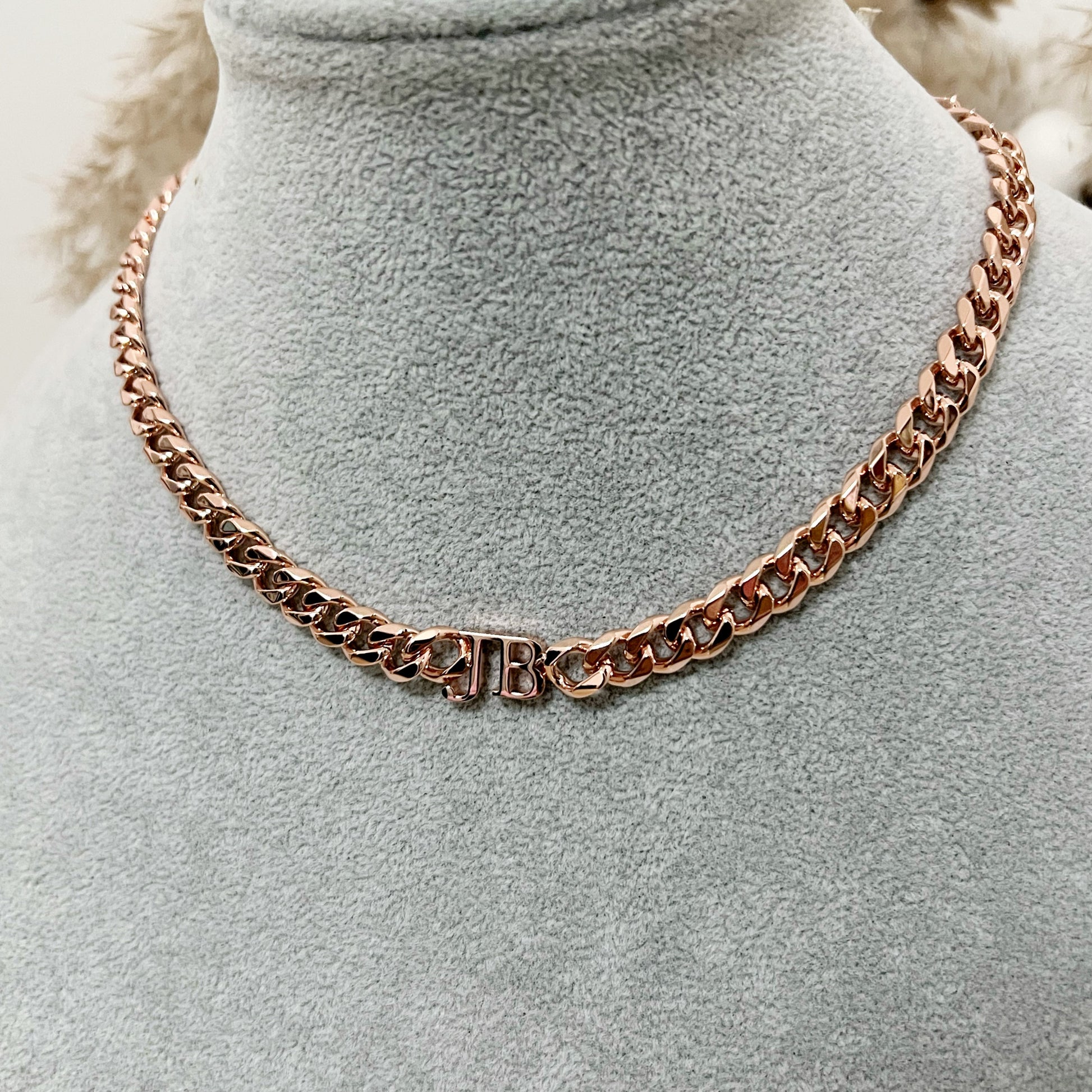 Initial Choker Necklace - camillaboutiqueshop
