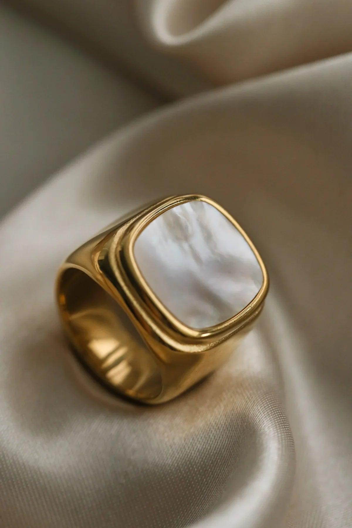 Mother of Pearl Ring - Camillaboutiqueshop