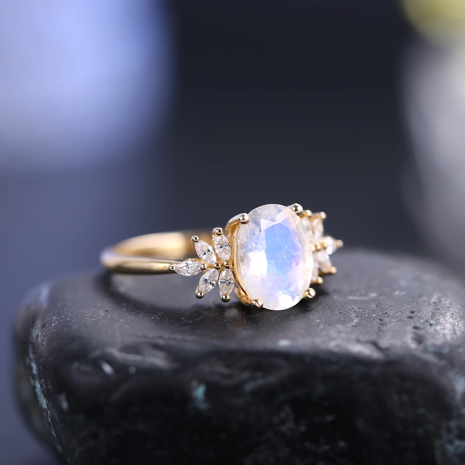 Oval Cluster Moonstone Engagement Ring - Camillaboutiqueshop