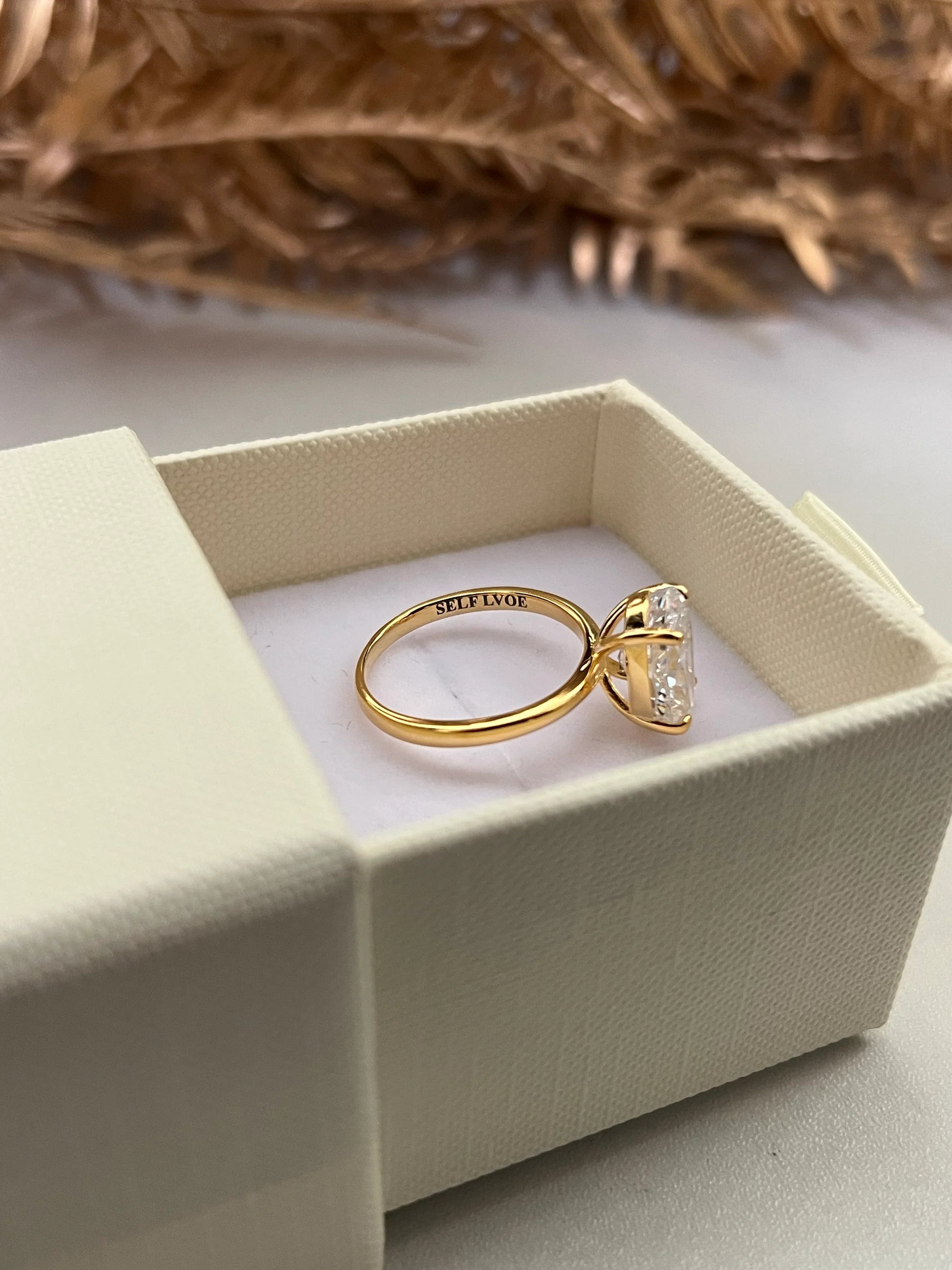 Oval-Cut Solitaire Plain Band Engagement Ring - Camillaboutiqueshop