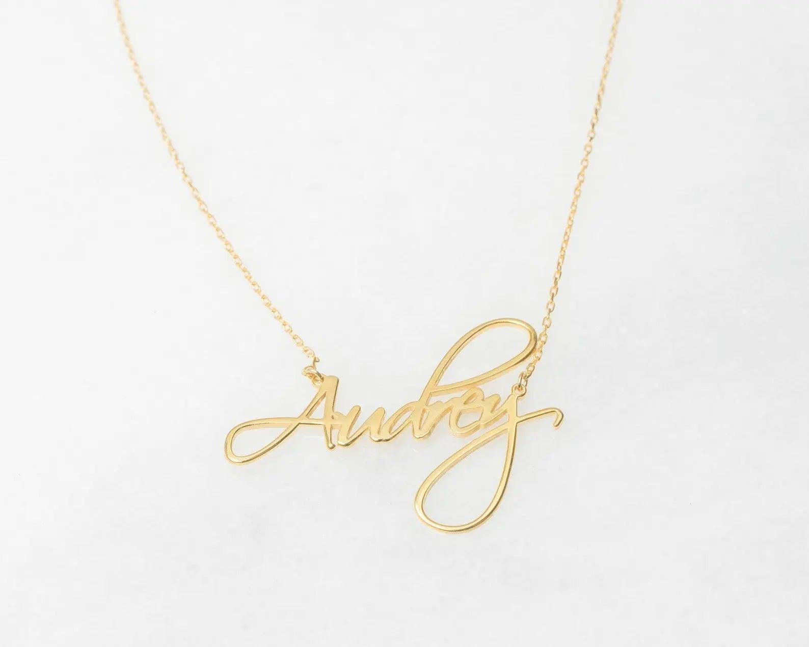 Signature Script Nameplate Necklace - Camillaboutiqueshop