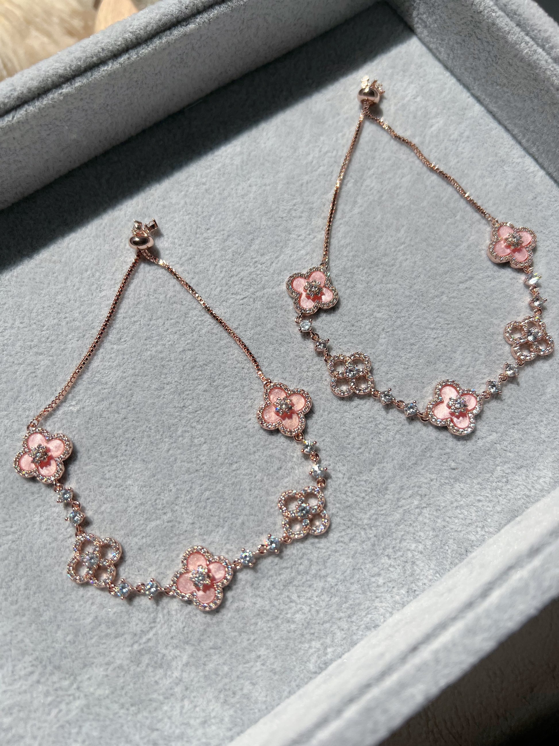 Sparkle Pink Clover Leaf Bracelet - Camillaboutiqueshop