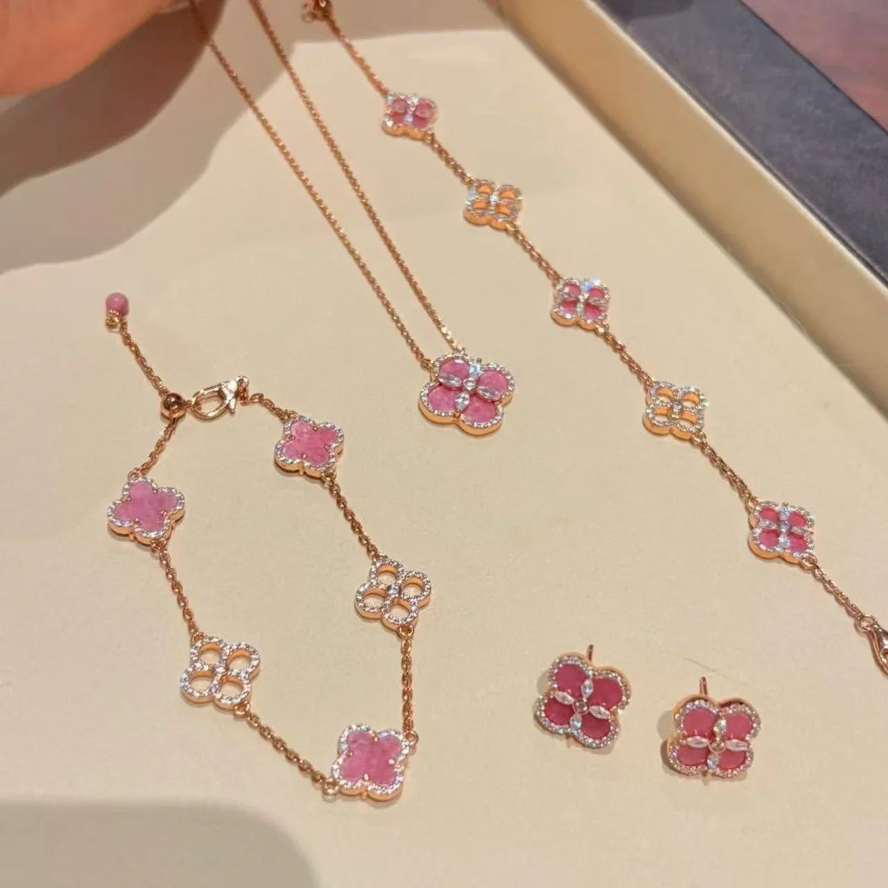 Sterling Silver Diamond Sakura Pink Clover Bracelet Jewelry Set - camillaboutiqueshop